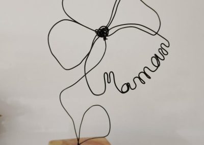 compo vase de 3 roses en papier recyclé