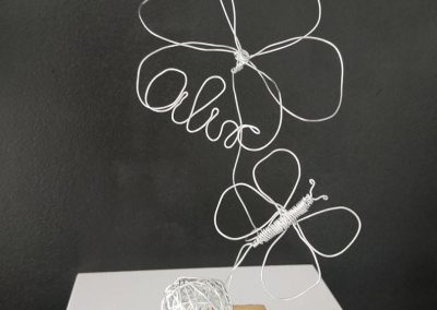 compo vase de 3 roses en papier recyclé