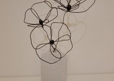 compo vase de 3 roses en papier recyclé